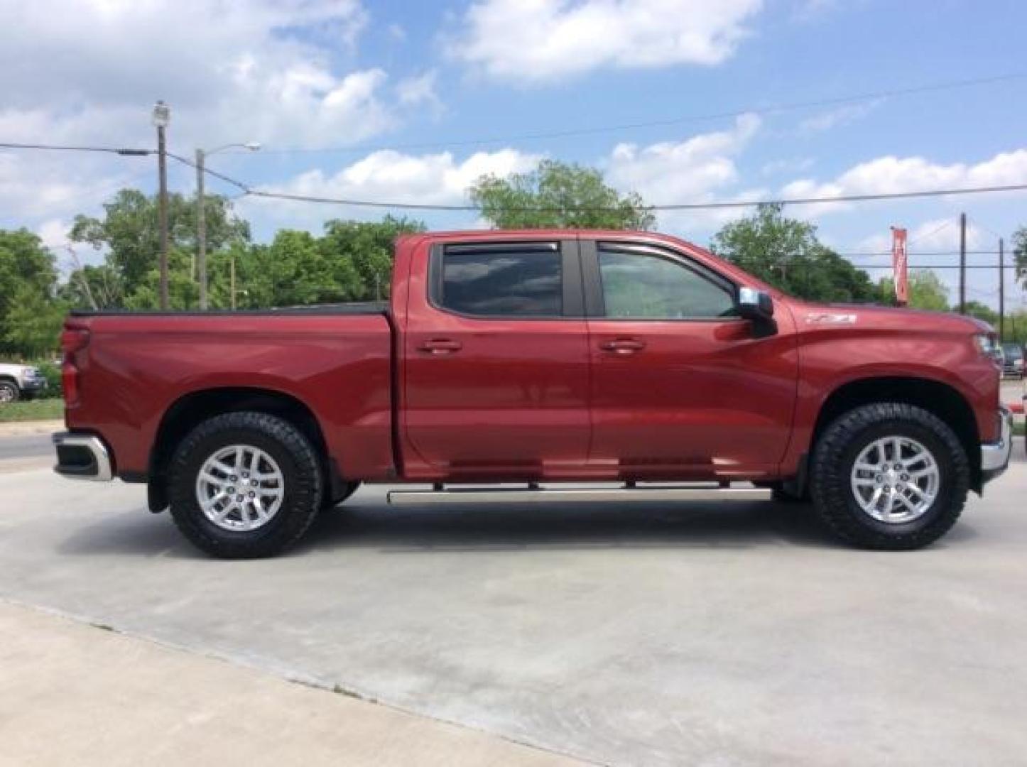 2019 Cajun Red Tintcoat /Gideon/Very Dark Atmosphere Chevrolet Silverado 1500 LT (1GCUYDED5KZ) with an EcoTec3 5.3L V-8 gasoline direct injection engine, located at 900 South McDonald Street, McKinney, TX, 75069, (972) 529-2992, 33.189335, -96.613403 - Photo#10