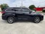 2018 Midnight Black Metallic /Black Toyota Highlander XLE (5TDKZRFH7JS) with an 3.5L V-6 port/direct injection engine, Automatic transmission, located at 900 South McDonald Street, McKinney, TX, 75069, (972) 529-2992, 33.189335, -96.613403 - Photo#5