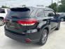 2018 Midnight Black Metallic /Black Toyota Highlander XLE (5TDKZRFH7JS) with an 3.5L V-6 port/direct injection engine, Automatic transmission, located at 900 South McDonald Street, McKinney, TX, 75069, (972) 529-2992, 33.189335, -96.613403 - Photo#6