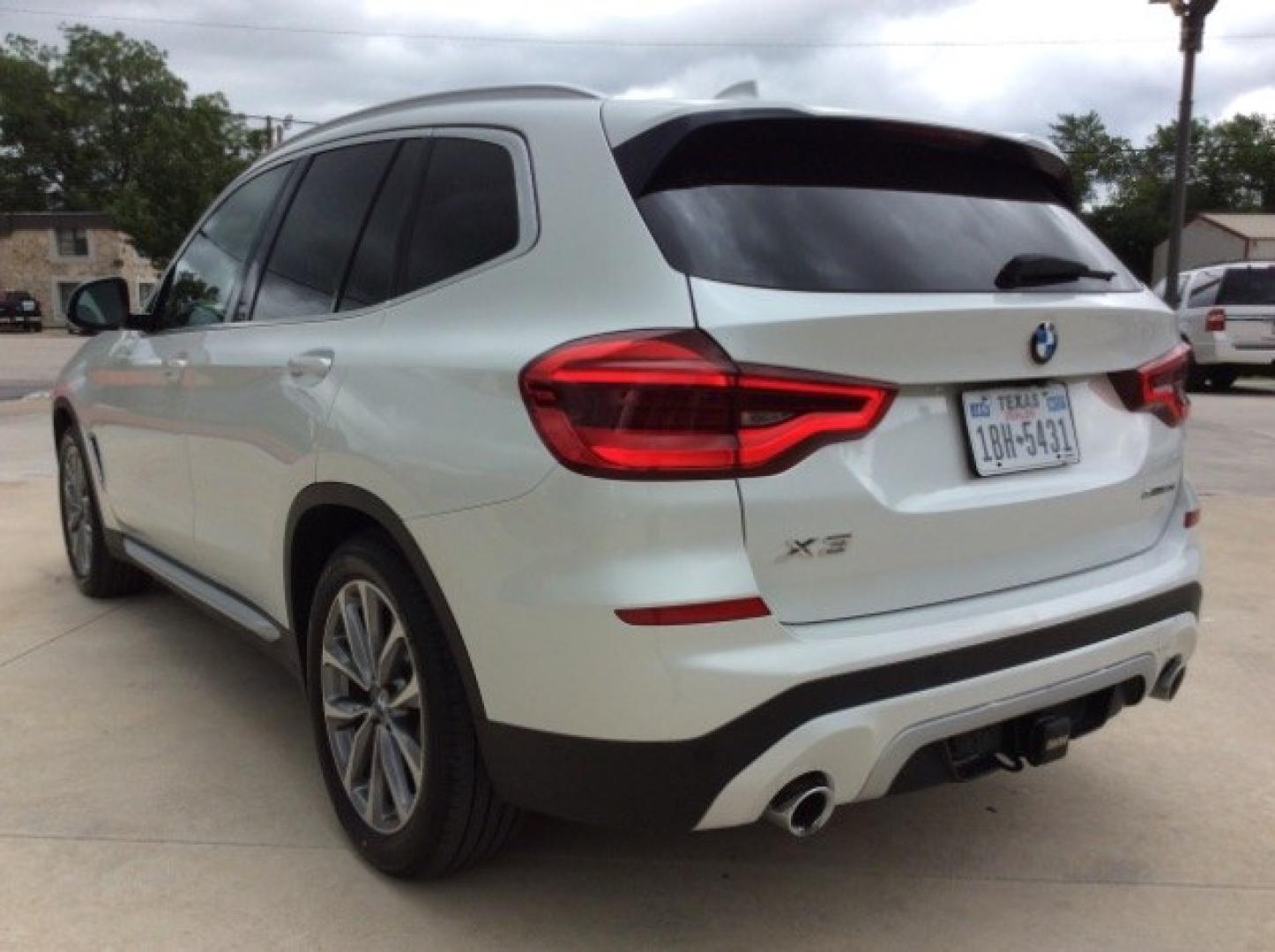 2019 Alpine White /Black BMW X3 sDrive30i (5UXTR7C52KL) with an 2L I-4 gasoline direct injection engine, located at 900 South McDonald Street, McKinney, TX, 75069, (972) 529-2992, 33.189335, -96.613403- Photo#8