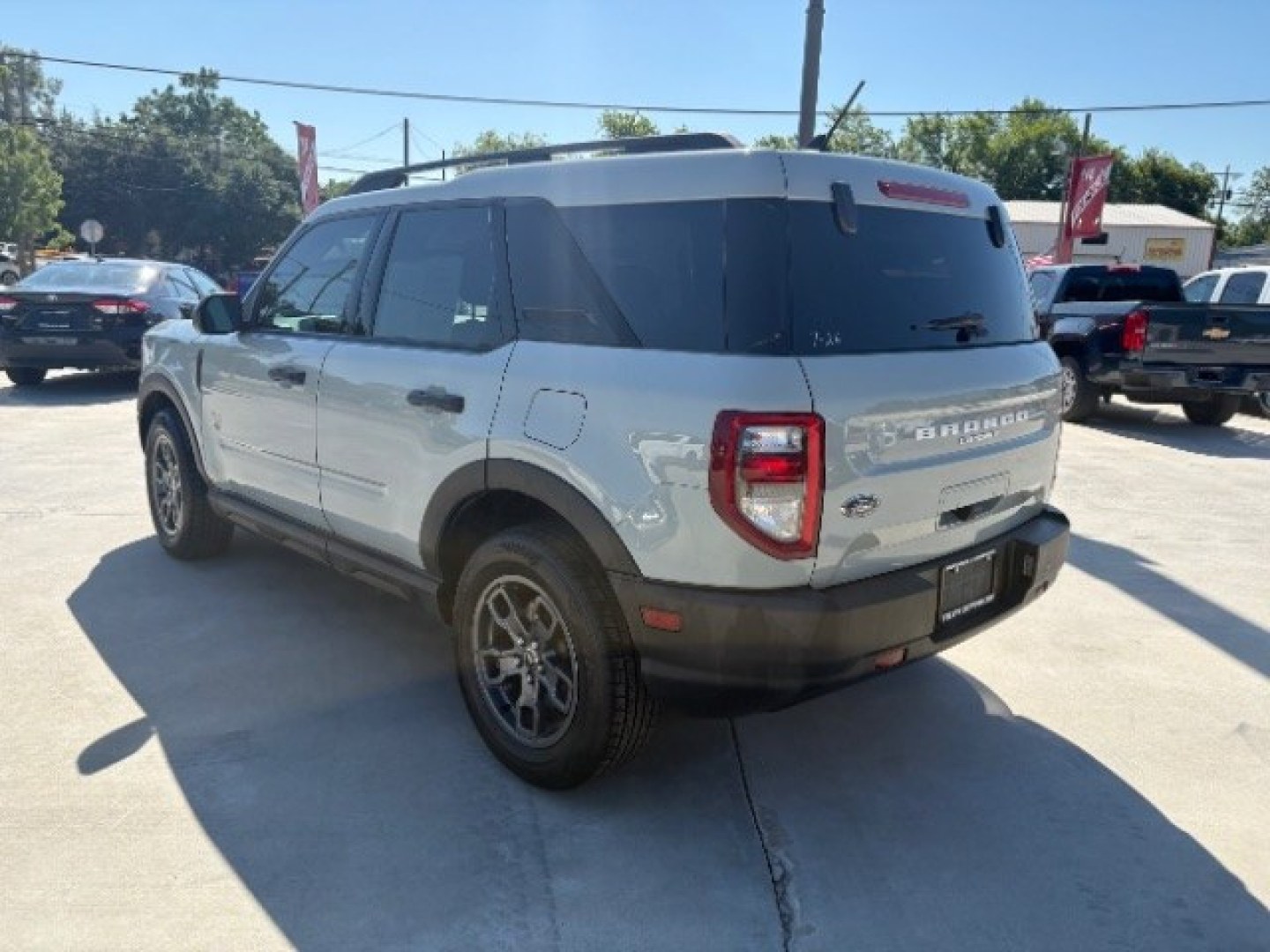 2021 Gray /Gray cloth Ford Bronco Sport Big Bend (3FMCR9B60MR) with an 1.5L L3 engine, 8-Speed Automatic transmission, located at 900 South McDonald Street, McKinney, TX, 75069, (972) 529-2992, 33.189335, -96.613403- Photo#2